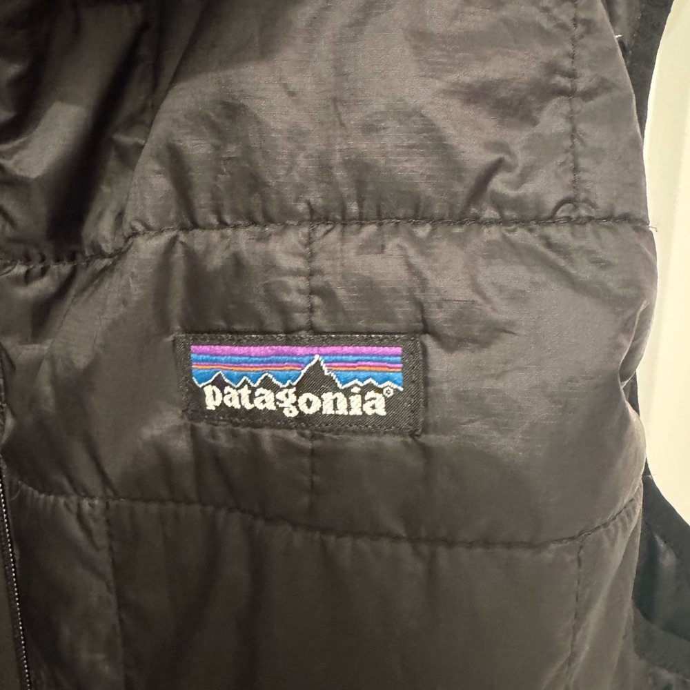 Patagonia Men's Nano Puff Quilted Vest Black - Picture 3 of 5